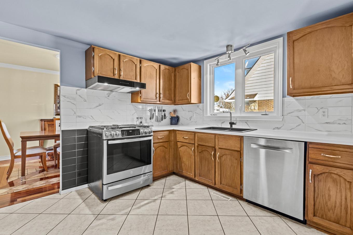 Cuisine - 22 Rue Sutton, Kirkland, QC - Indoor Photo Showing Kitchen