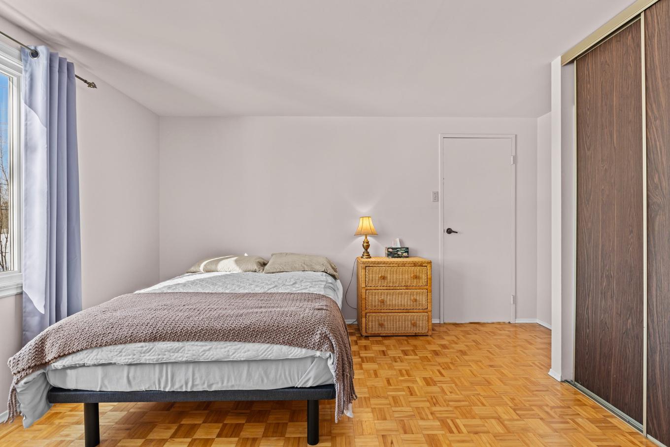 Chambre à coucher - 22 Rue Sutton, Kirkland, QC - Indoor Photo Showing Bedroom