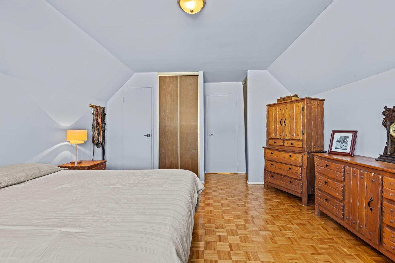 Chambre à coucher principale - 22 Rue Sutton, Kirkland, QC - Indoor Photo Showing Bedroom