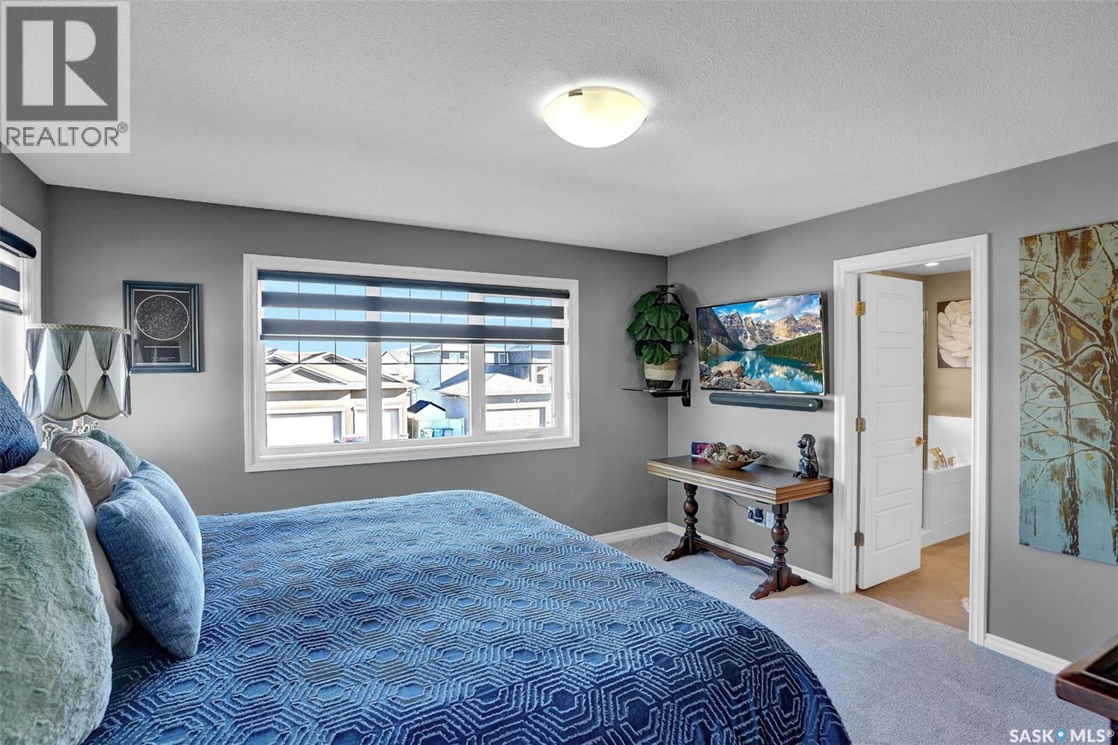 25 Hudson Drive, Pilot Butte, SK - Indoor Photo Showing Bedroom