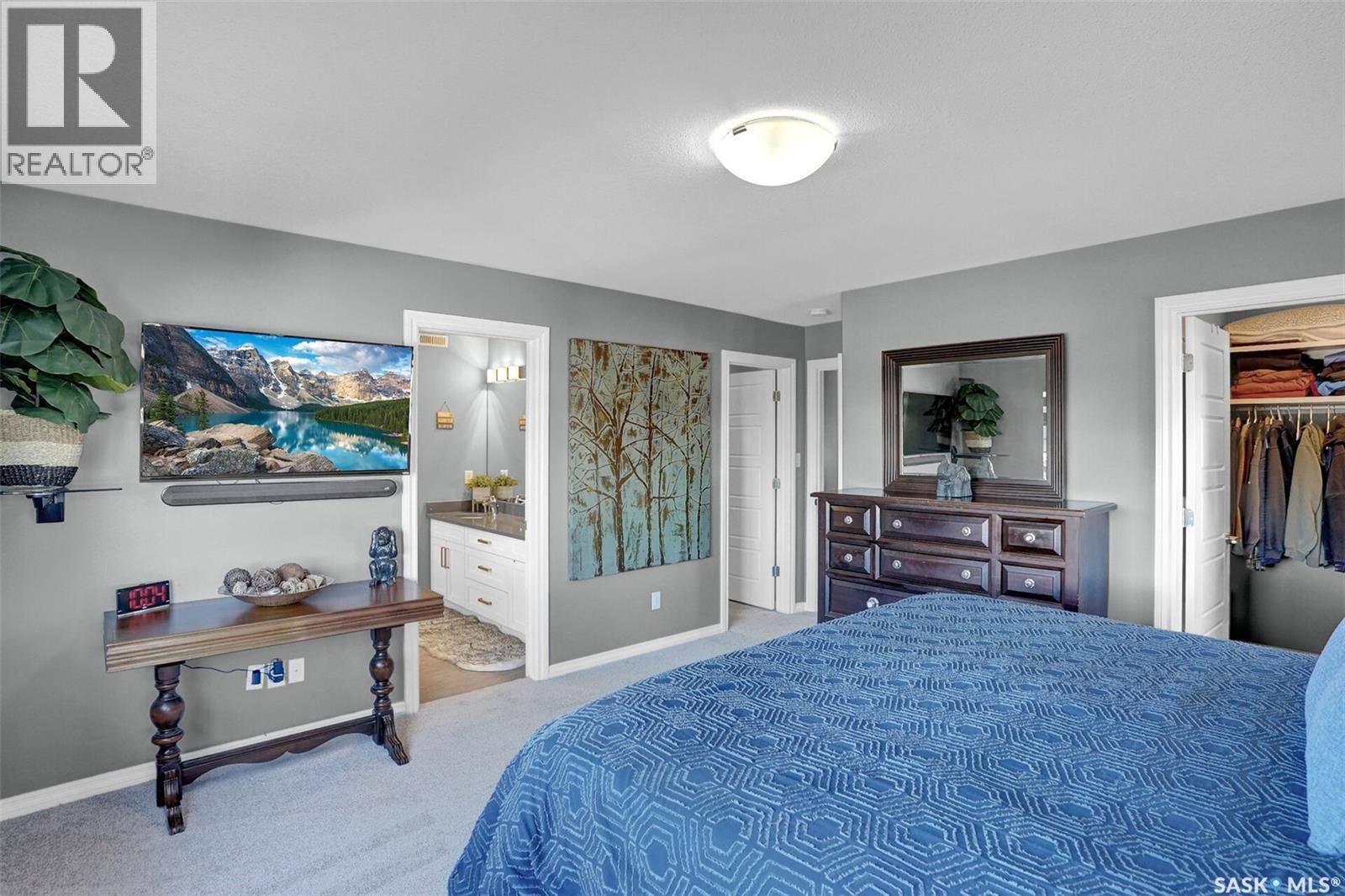 25 Hudson Drive, Pilot Butte, SK - Indoor Photo Showing Bedroom