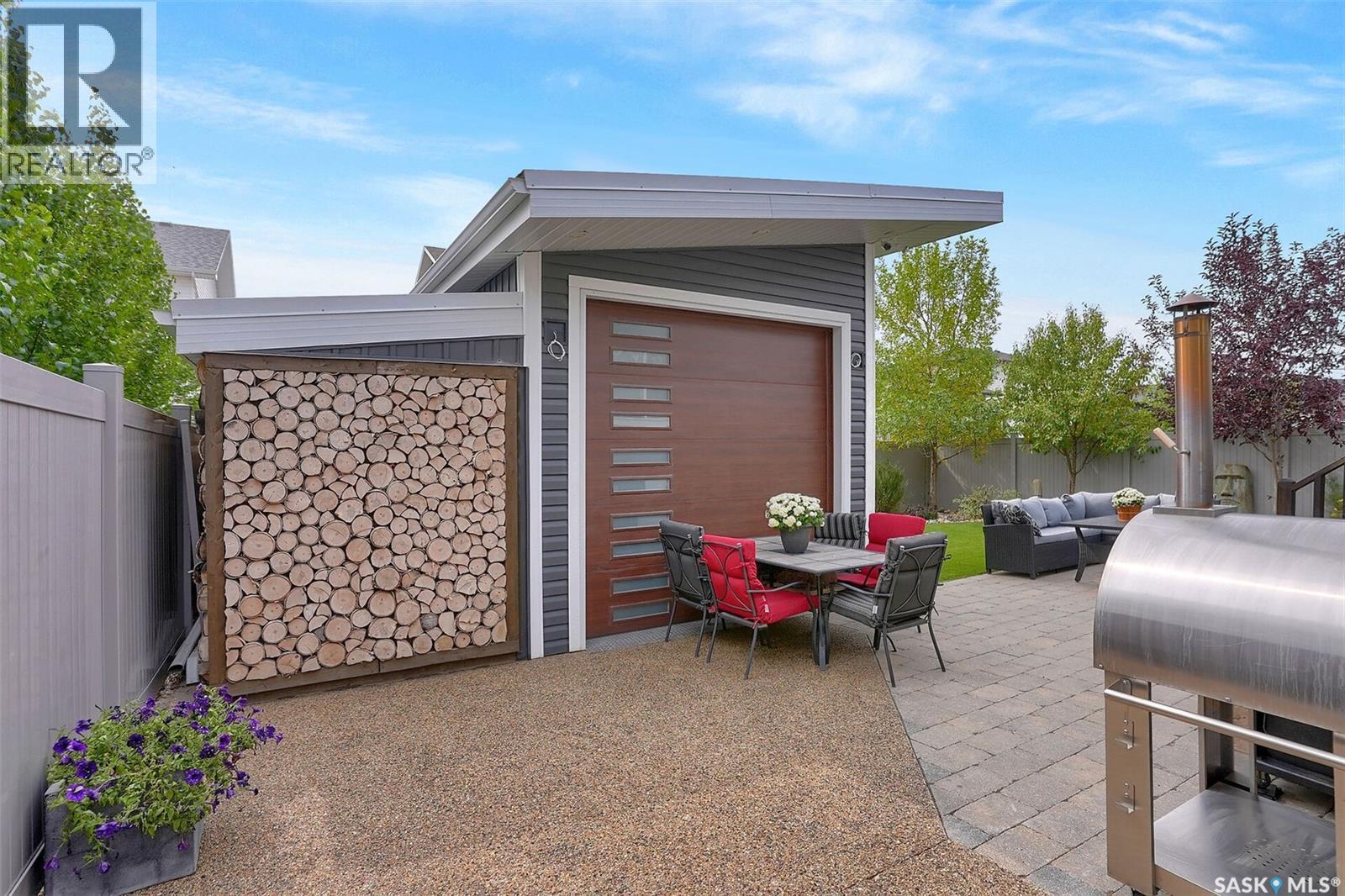 25 Hudson Drive, Pilot Butte, SK - Outdoor With Exterior