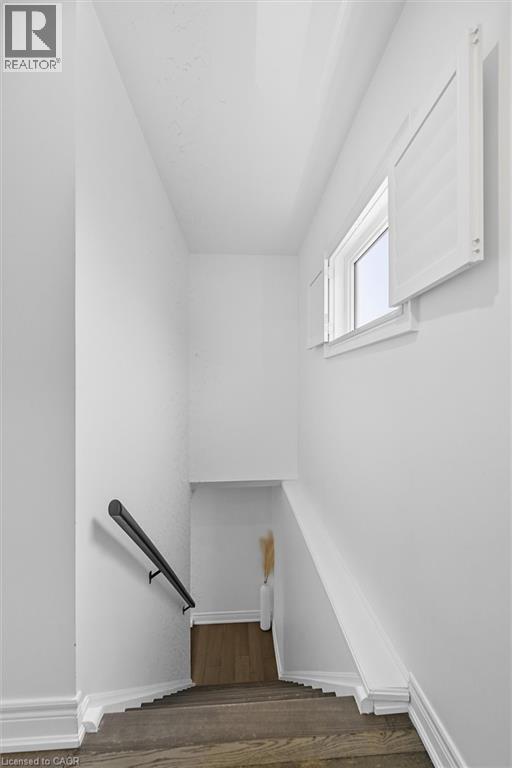 62 Berko Avenue, Hamilton, ON - Indoor Photo Showing Other Room