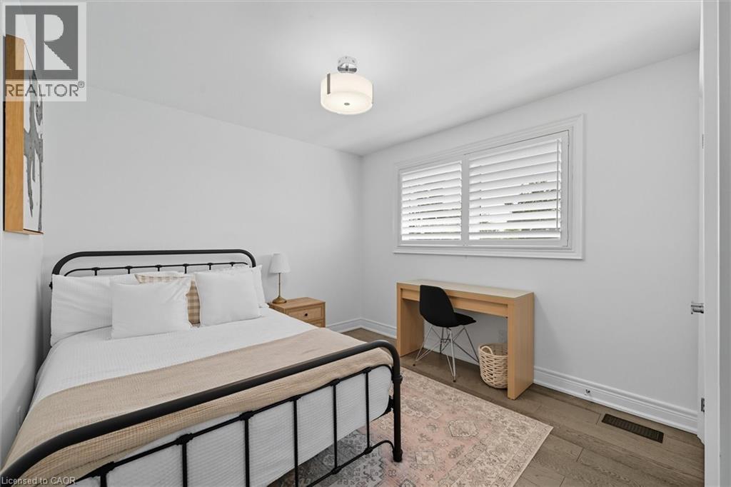 62 Berko Avenue, Hamilton, ON - Indoor Photo Showing Bedroom