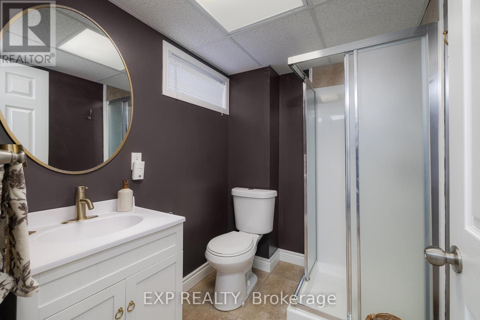 144 Rossford Crescent, Kitchener, ON - Indoor Photo Showing Bathroom