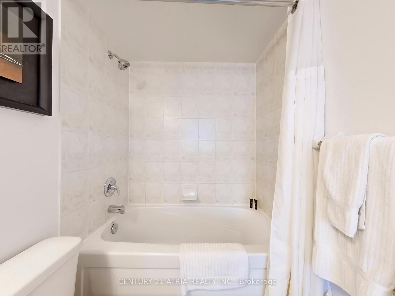 2908 - 83 Borough Drive, Toronto, ON - Indoor Photo Showing Bathroom
