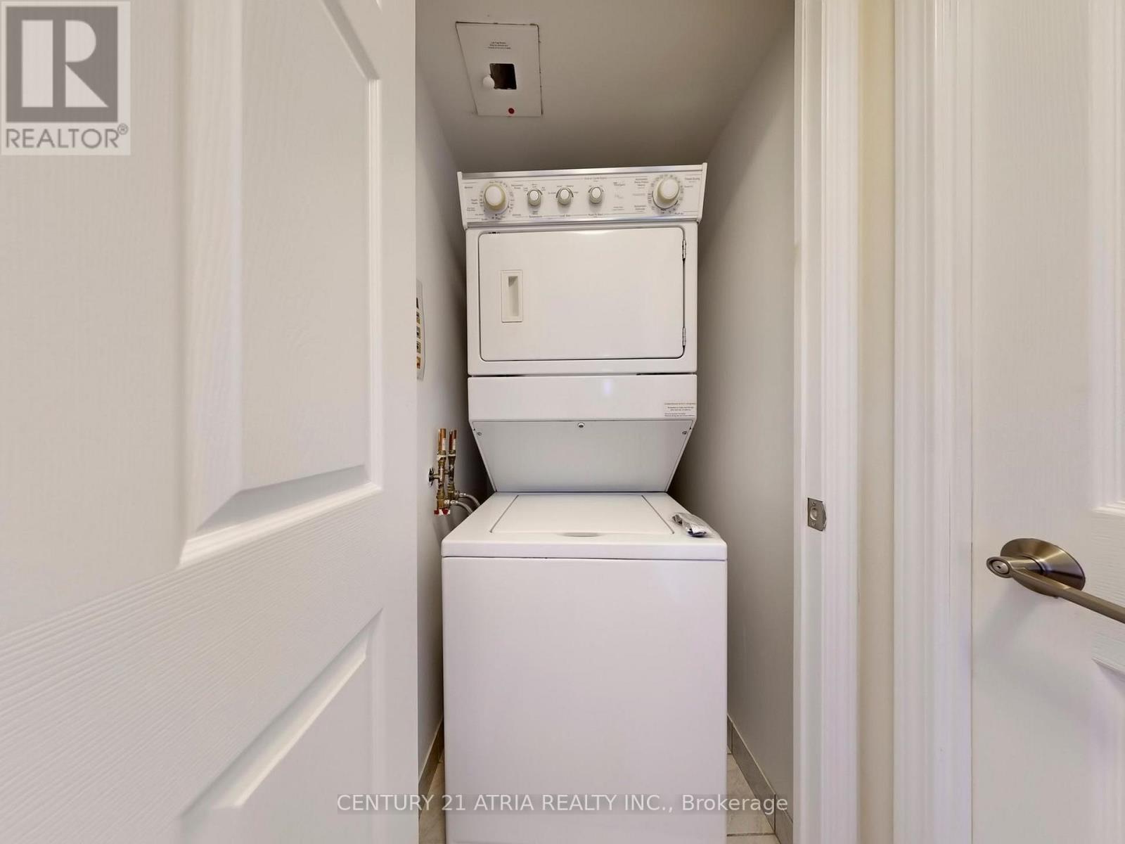 2908 - 83 Borough Drive, Toronto, ON - Indoor Photo Showing Laundry Room
