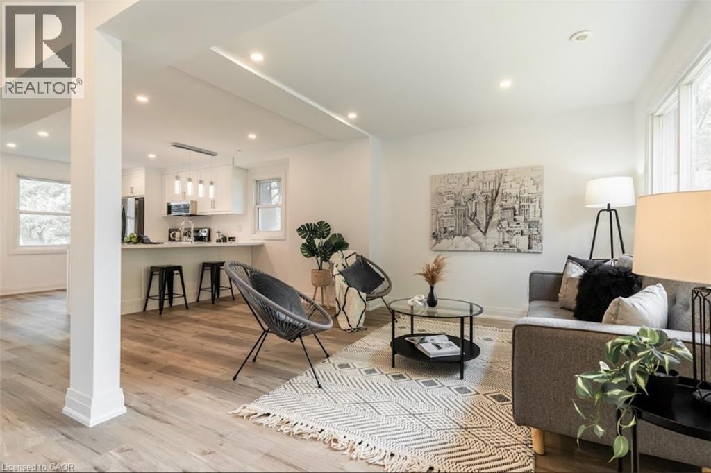 367 Hillside Avenue, Hamilton, ON - Indoor