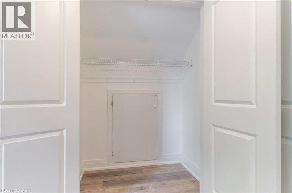 367 Hillside Avenue, Hamilton, ON - Indoor Photo Showing Other Room