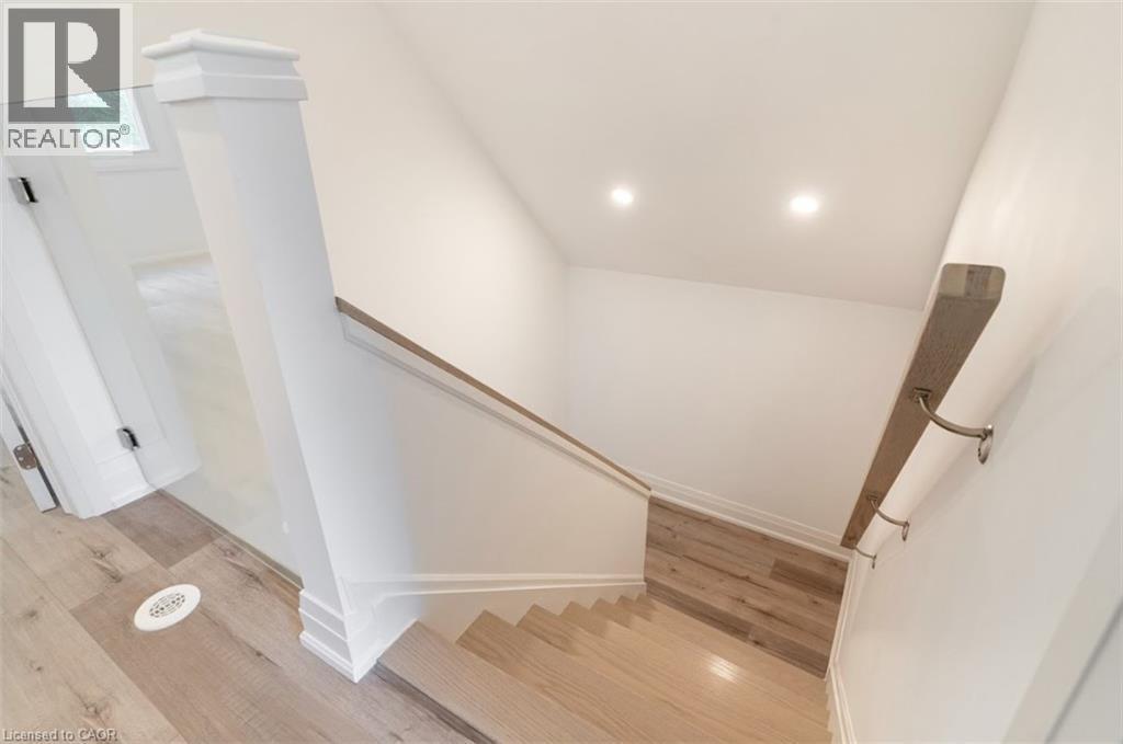 367 Hillside Avenue, Hamilton, ON - Indoor Photo Showing Other Room