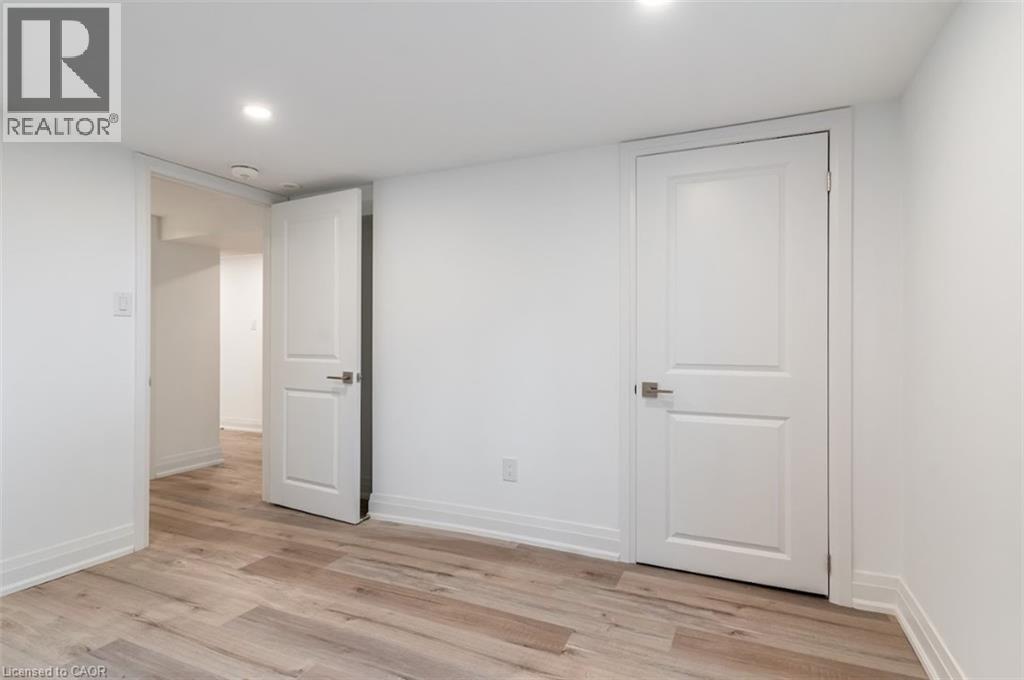 367 Hillside Avenue, Hamilton, ON - Indoor Photo Showing Other Room