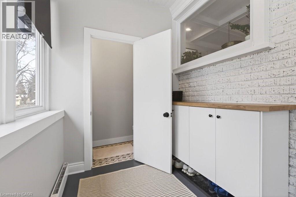 108 Rosslyn Avenue S, Hamilton, ON - Indoor Photo Showing Other Room