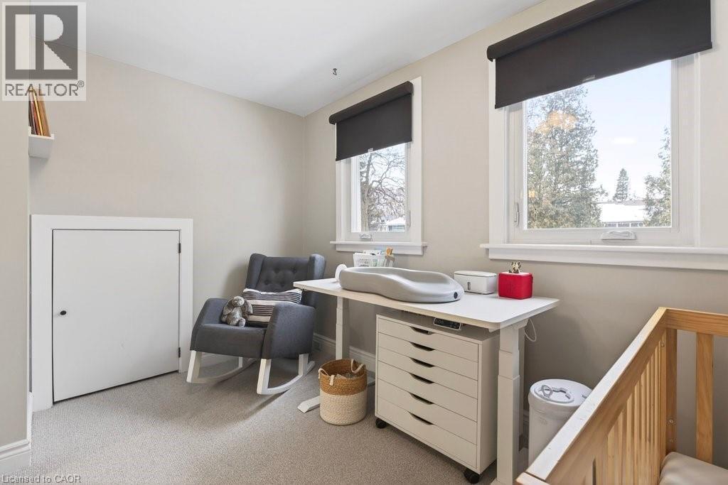 108 Rosslyn Avenue S, Hamilton, ON - Indoor