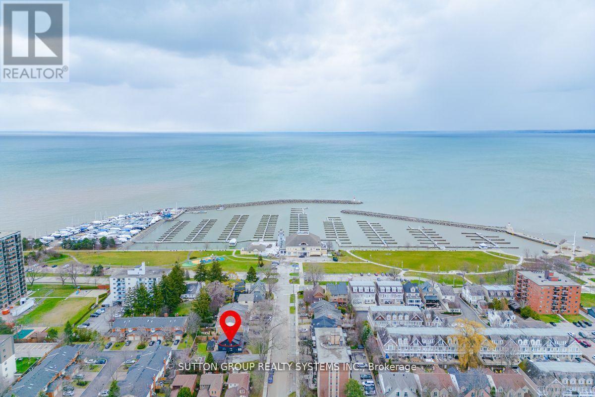 47 Nelson Street, Oakville, ON