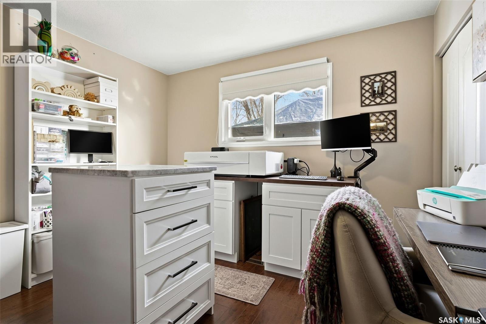 207 Paynter Crescent, Regina, SK - Indoor Photo Showing Kitchen