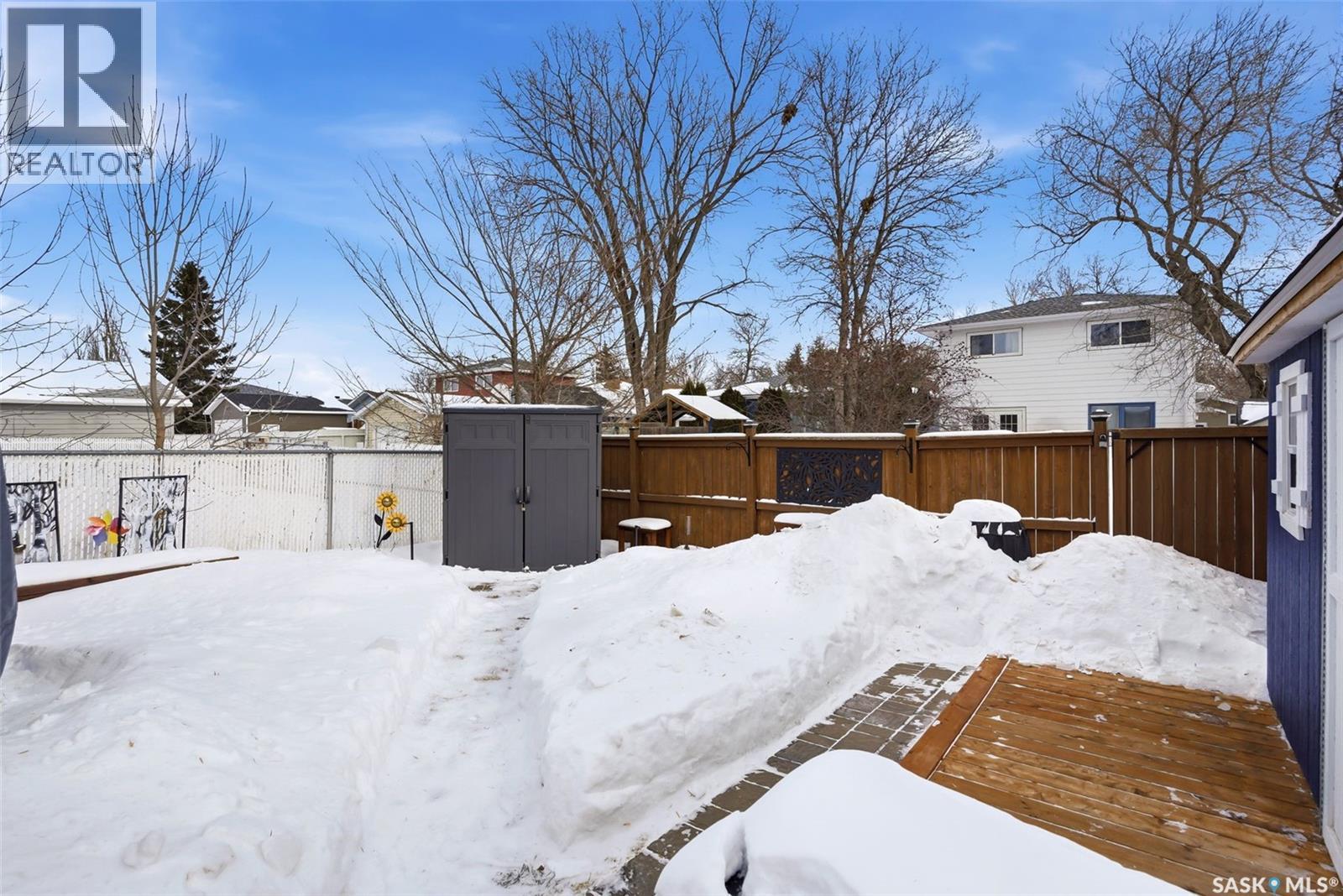 207 Paynter Crescent, Regina, SK - Outdoor