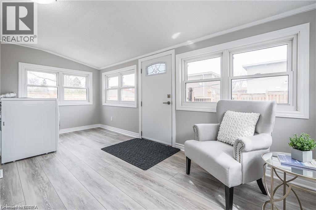 Sunroom off of primary bedroom. - 426 Highland Road E Unit# A, Kitchener, ON - Indoor