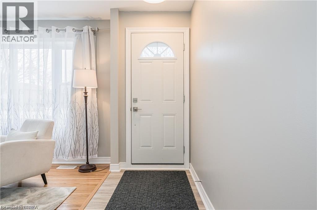 Foyer entrance - 426 Highland Road E Unit# A, Kitchener, ON - Indoor Photo Showing Other Room