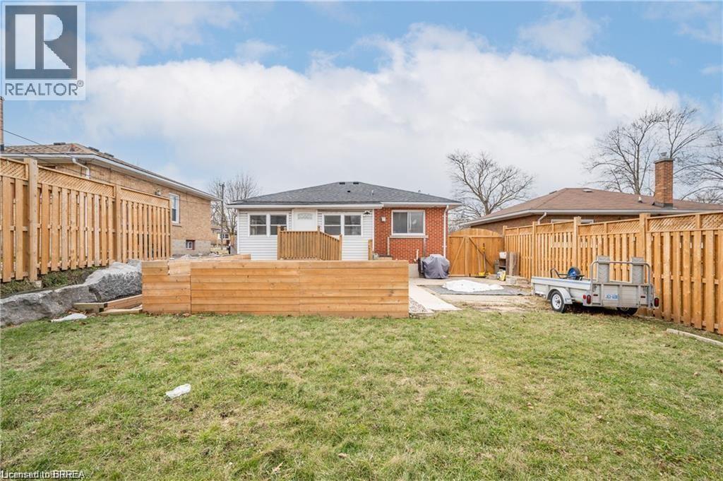 Shared Yard Space - 426 Highland Road E Unit# A, Kitchener, ON - Outdoor With Deck Patio Veranda