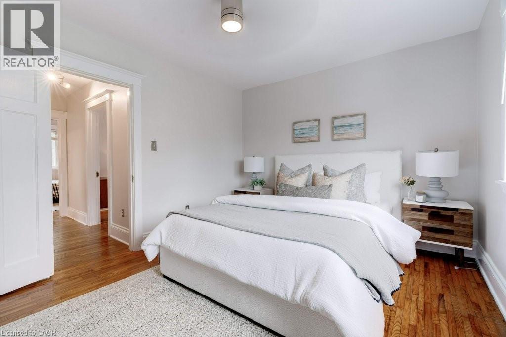 550 Hughson Street N, Hamilton, ON - Indoor Photo Showing Bedroom