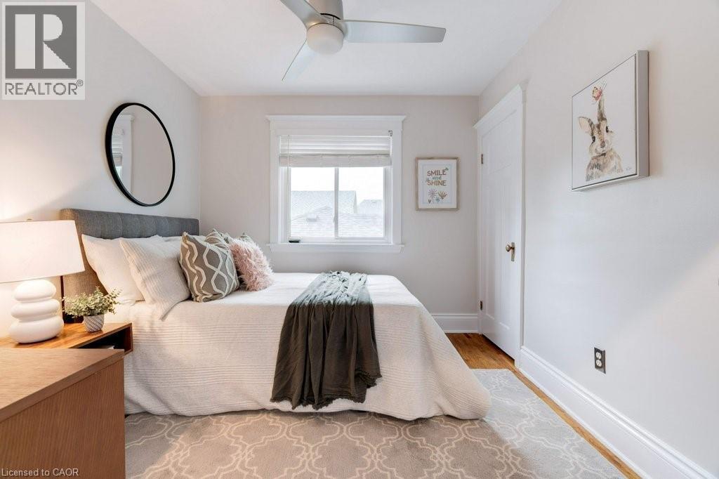 550 Hughson Street N, Hamilton, ON - Indoor Photo Showing Bedroom