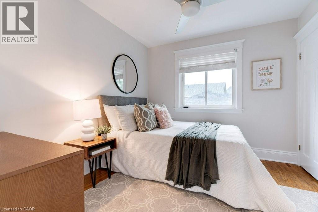 550 Hughson Street N, Hamilton, ON - Indoor Photo Showing Bedroom