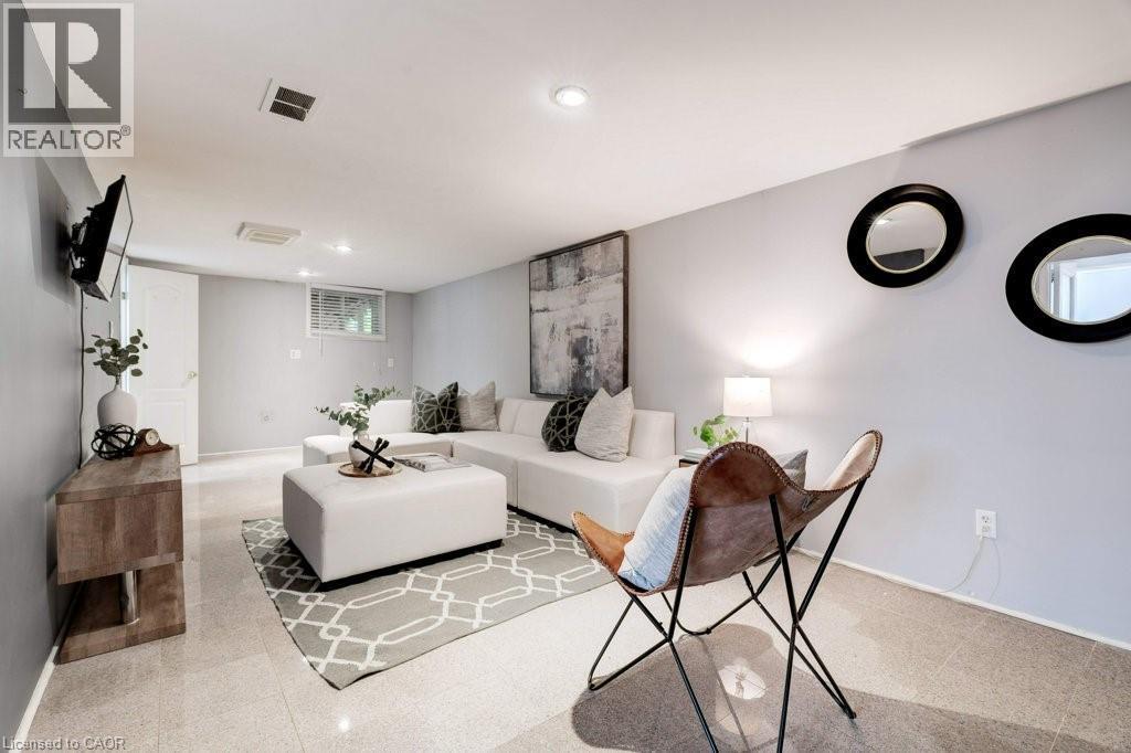 550 Hughson Street N, Hamilton, ON - Indoor