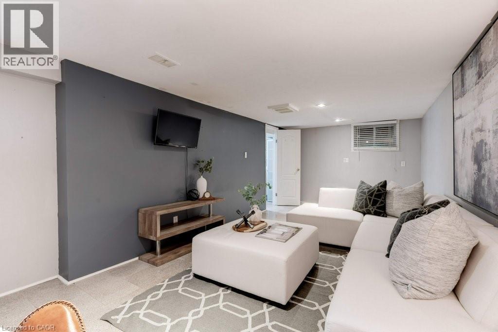 550 Hughson Street N, Hamilton, ON - Indoor