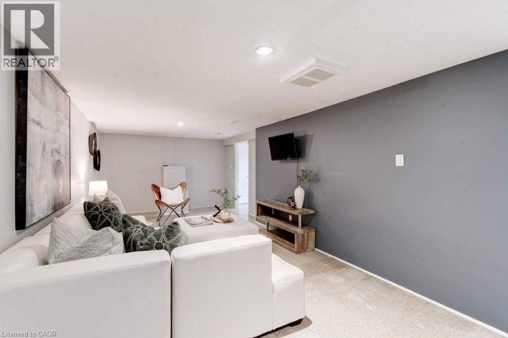 550 Hughson Street N, Hamilton, ON - Indoor