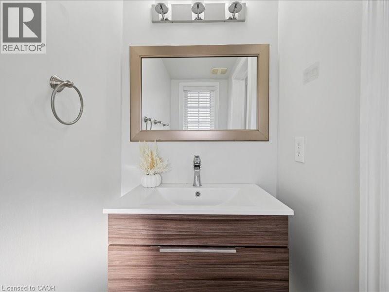 82 Ralgreen Crescent, Kitchener, ON - Indoor Photo Showing Bathroom