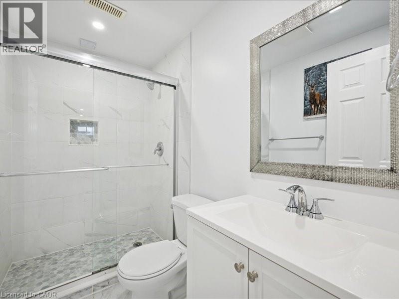 82 Ralgreen Crescent, Kitchener, ON - Indoor Photo Showing Bathroom