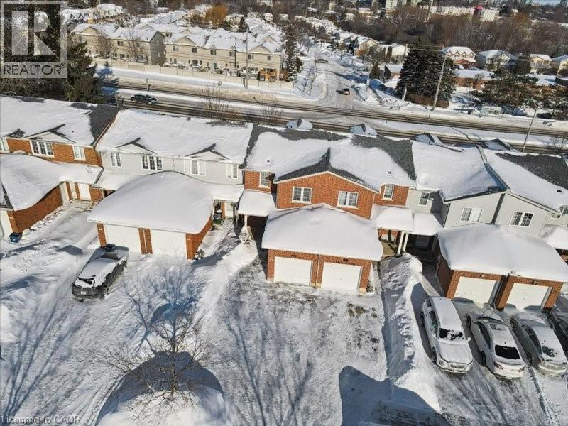 82 Ralgreen Crescent, Kitchener, ON - Outdoor