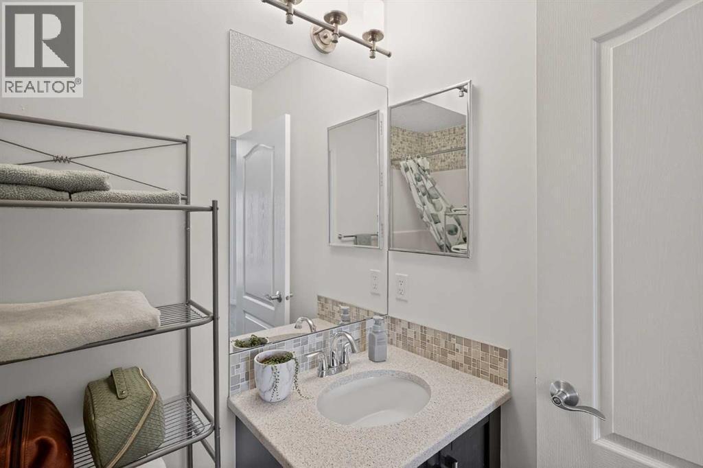 61 Auburn Meadows View Se, Calgary, AB - Indoor Photo Showing Bathroom