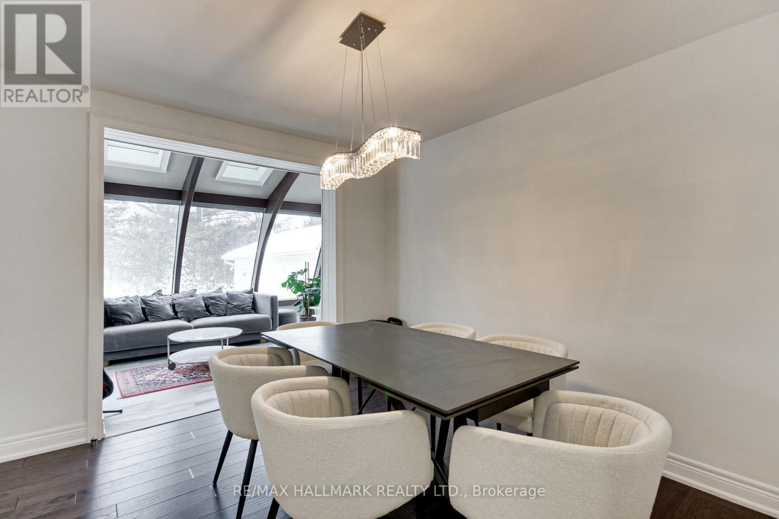 13 Patrick Drive, Aurora, ON - Indoor Photo Showing Dining Room