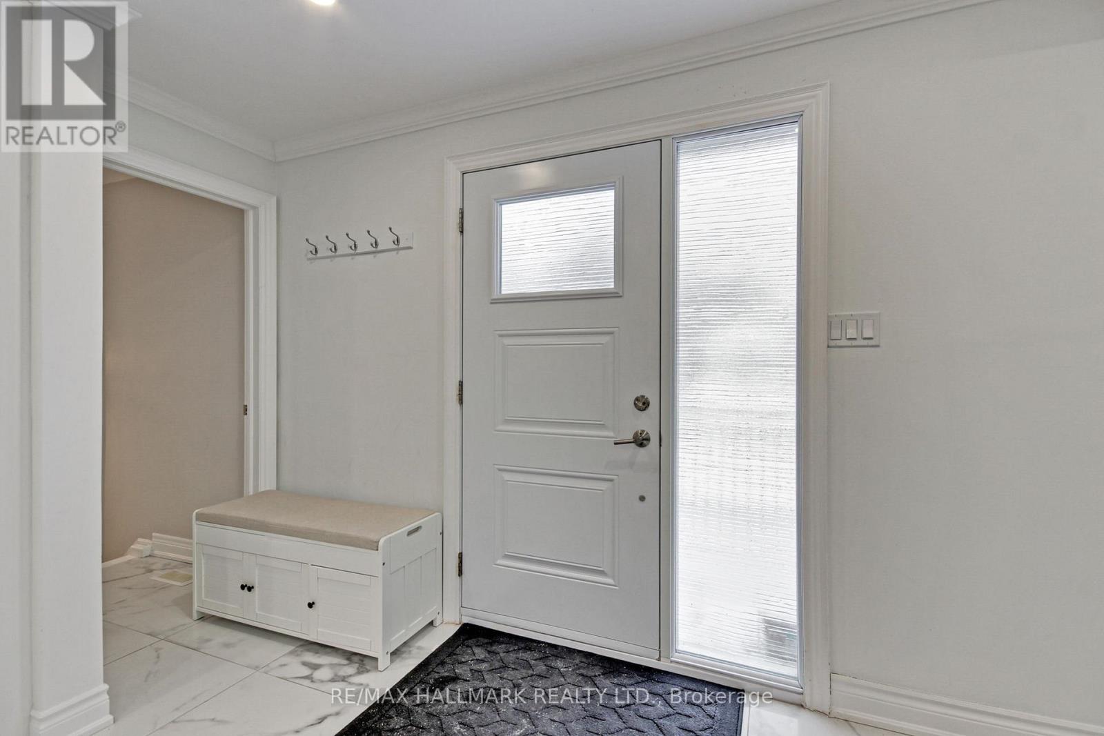 13 Patrick Drive, Aurora, ON - Indoor Photo Showing Other Room