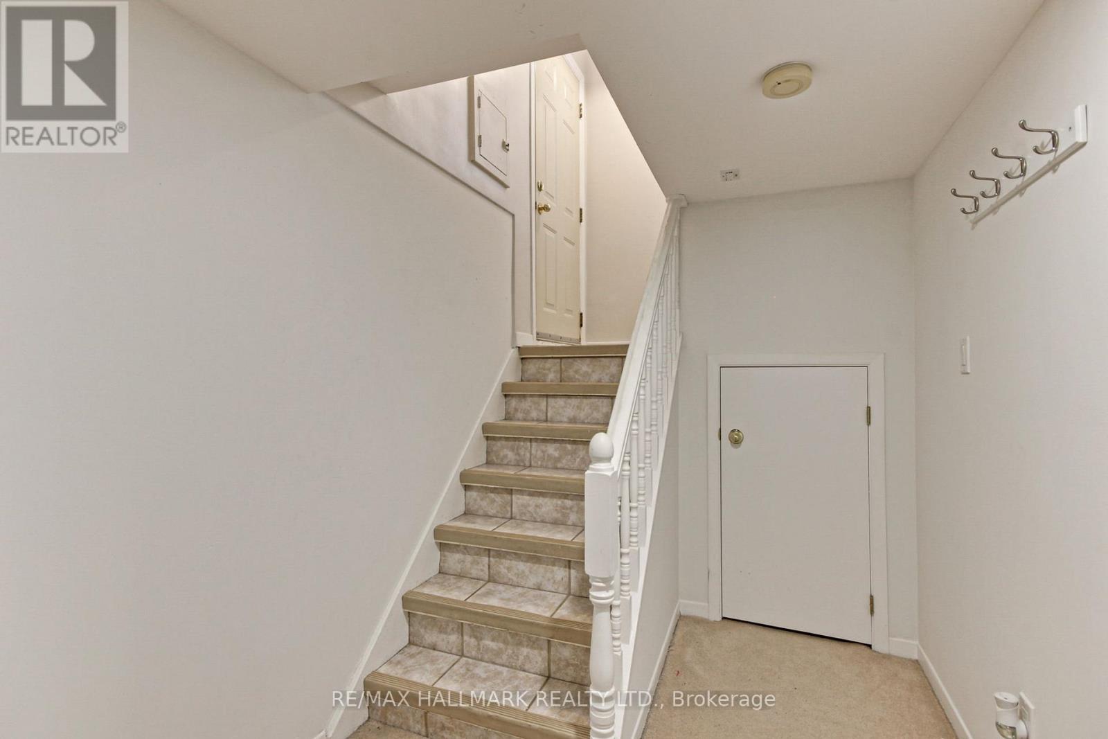 13 Patrick Drive, Aurora, ON - Indoor Photo Showing Other Room