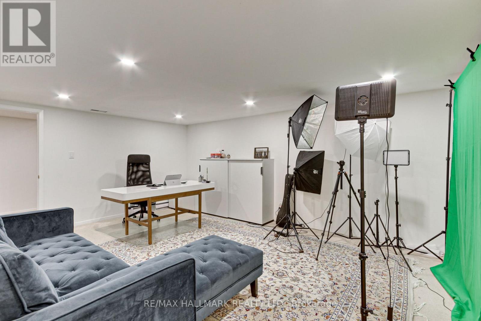 13 Patrick Drive, Aurora, ON - Indoor