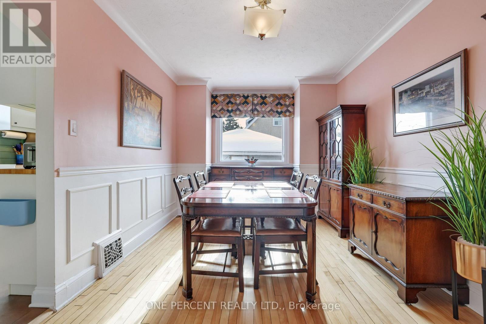 960 Gladstone Avenue, Ottawa, ON - Indoor Photo Showing Dining Room