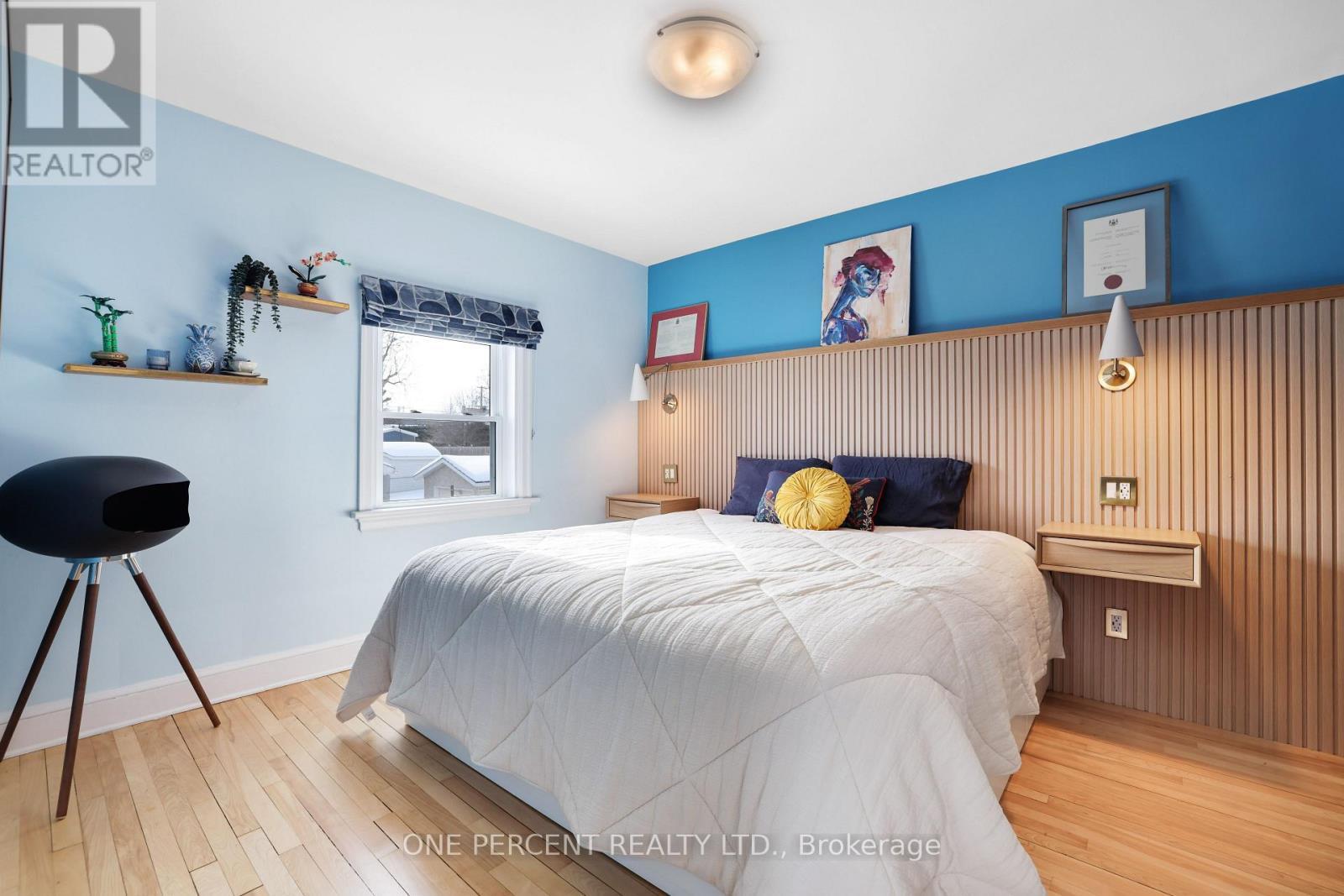 960 Gladstone Avenue, Ottawa, ON - Indoor Photo Showing Bedroom