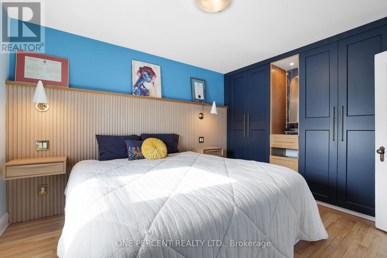 960 Gladstone Avenue, Ottawa, ON - Indoor Photo Showing Bedroom