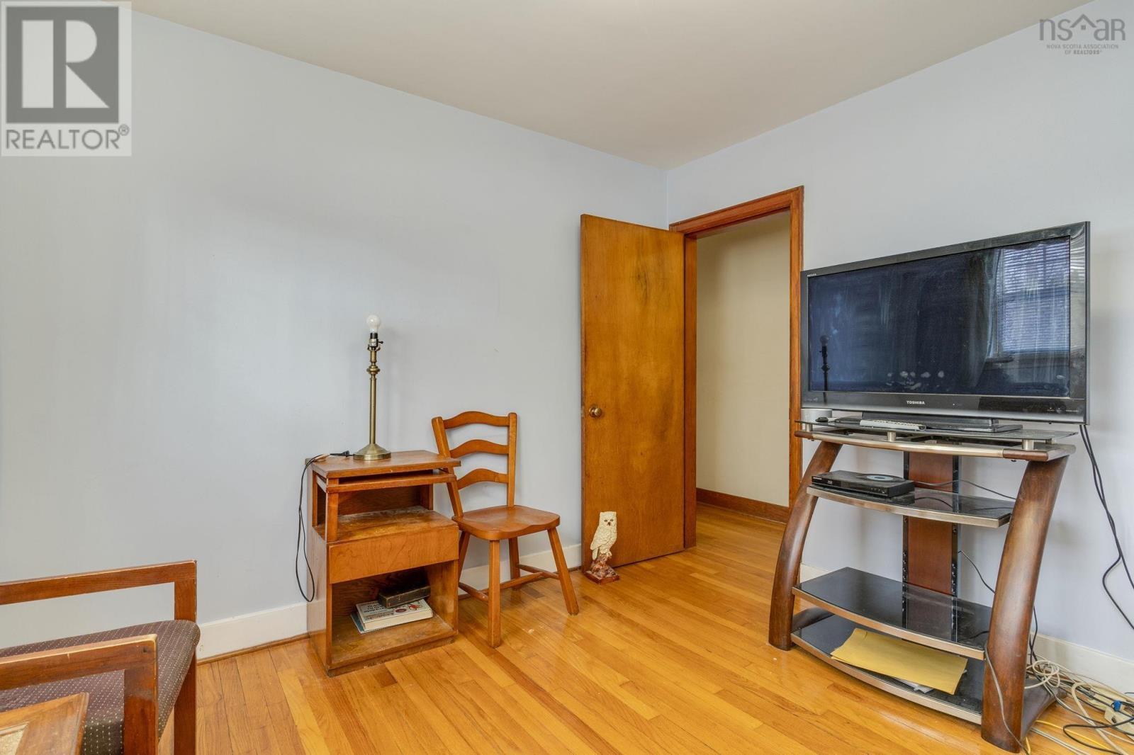 24 Penhorn Drive, Dartmouth, NS - Indoor