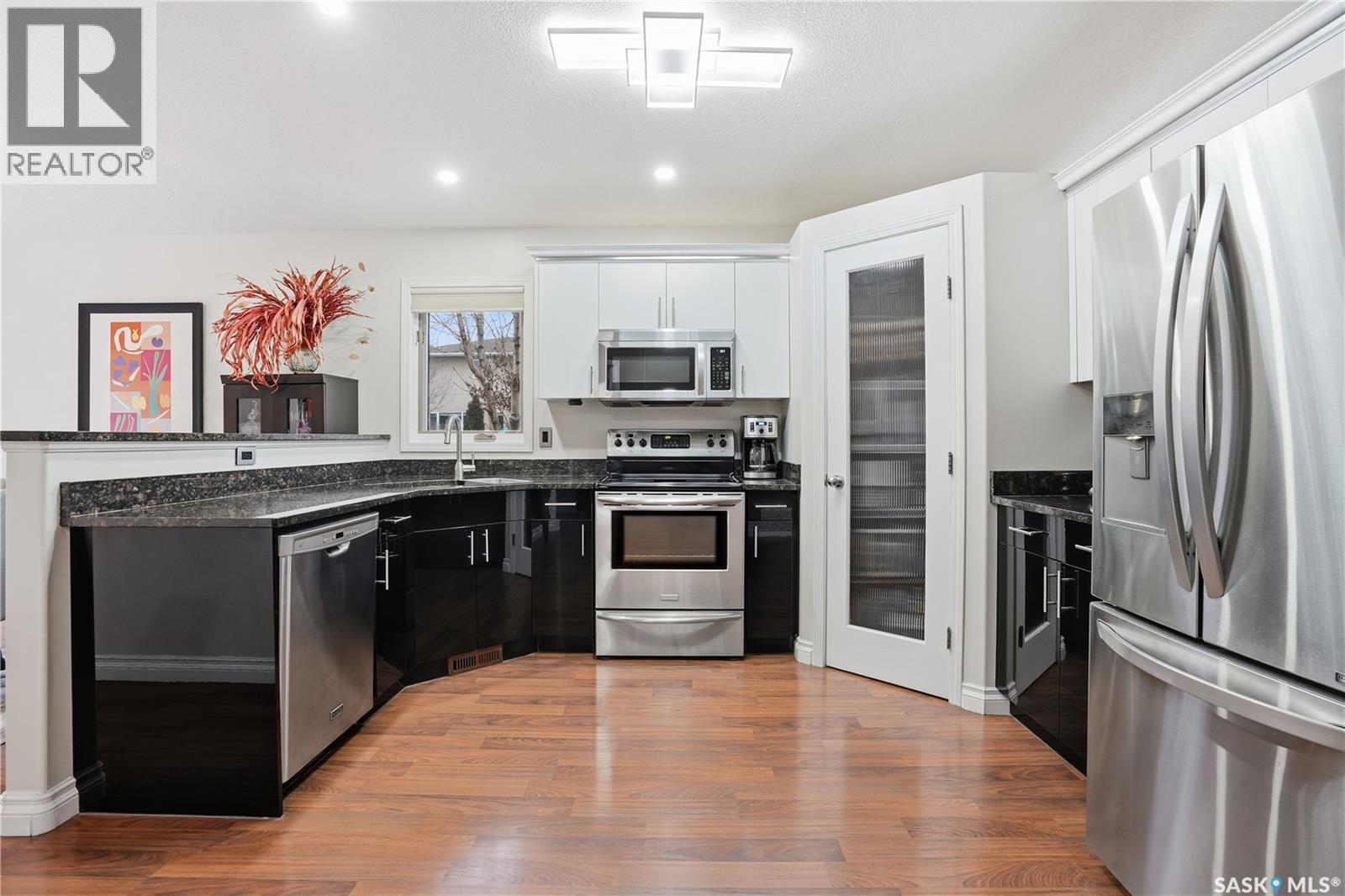 2804 St Andrews Road, Regina, SK - Indoor Photo Showing Kitchen