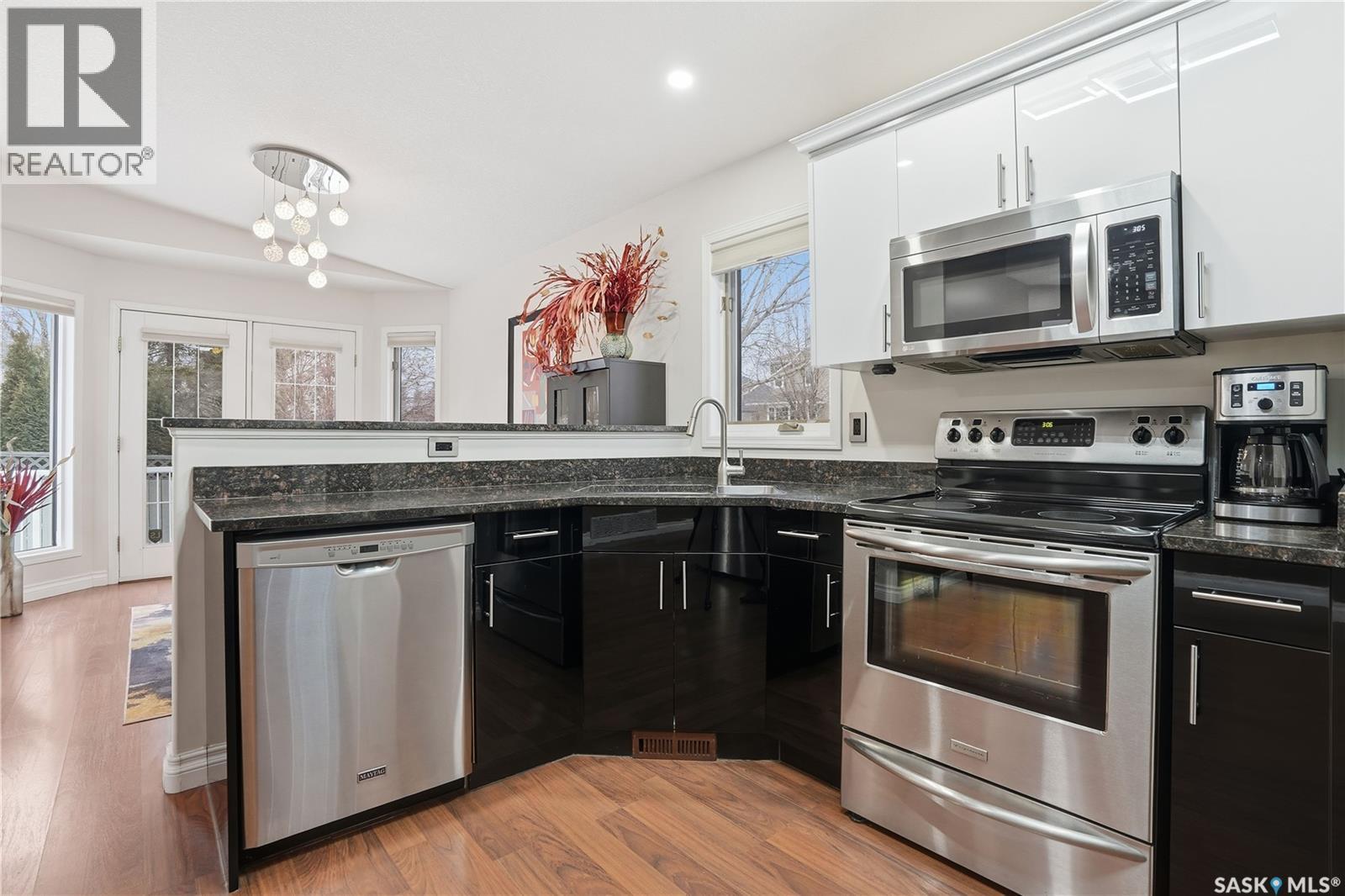 2804 St Andrews Road, Regina, SK - Indoor Photo Showing Kitchen