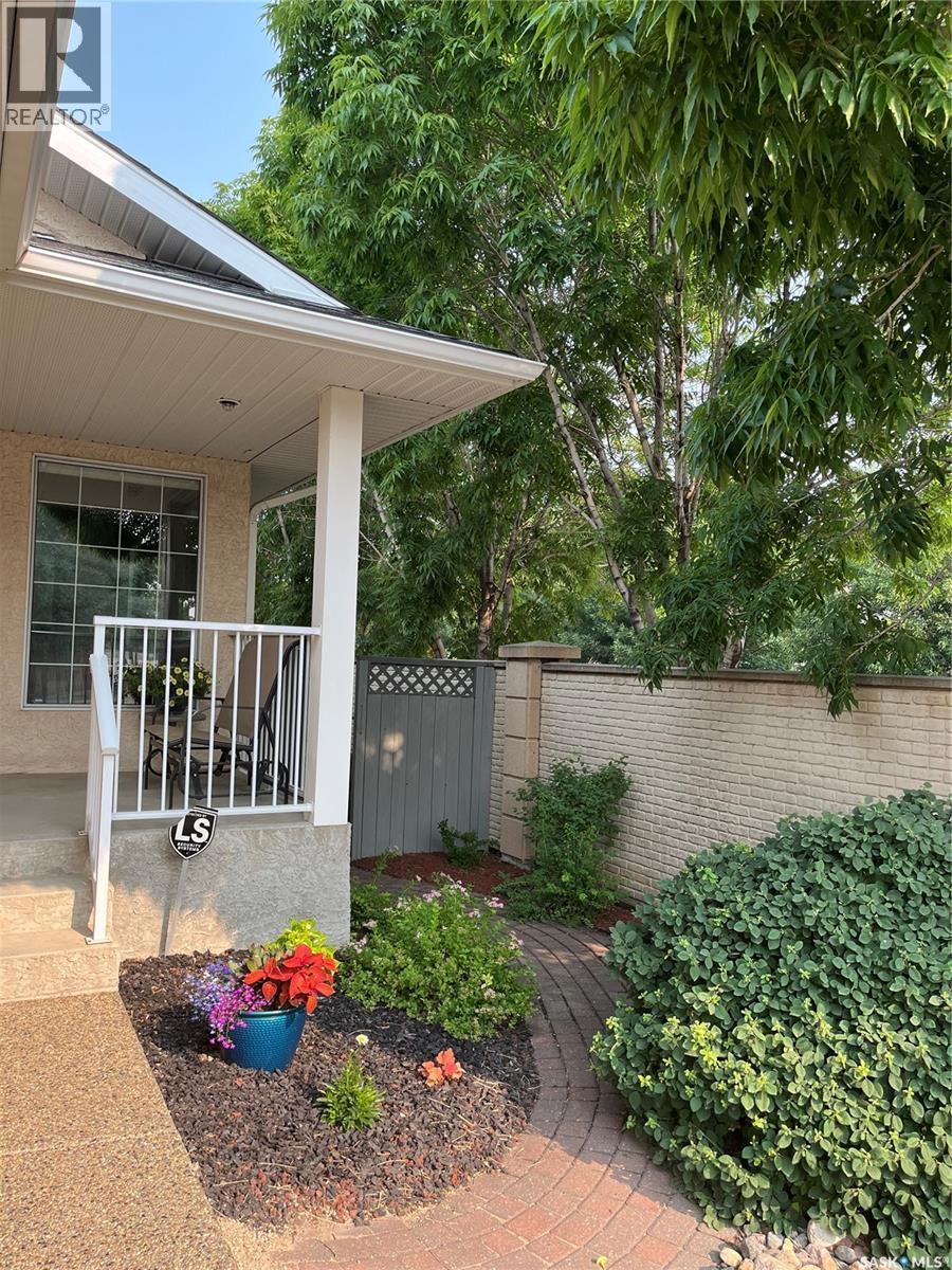 2804 St Andrews Road, Regina, SK - Outdoor