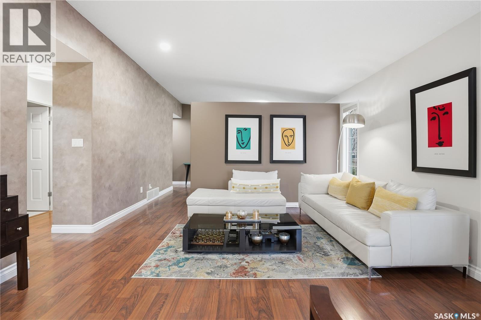 2804 St Andrews Road, Regina, SK - Indoor Photo Showing Living Room