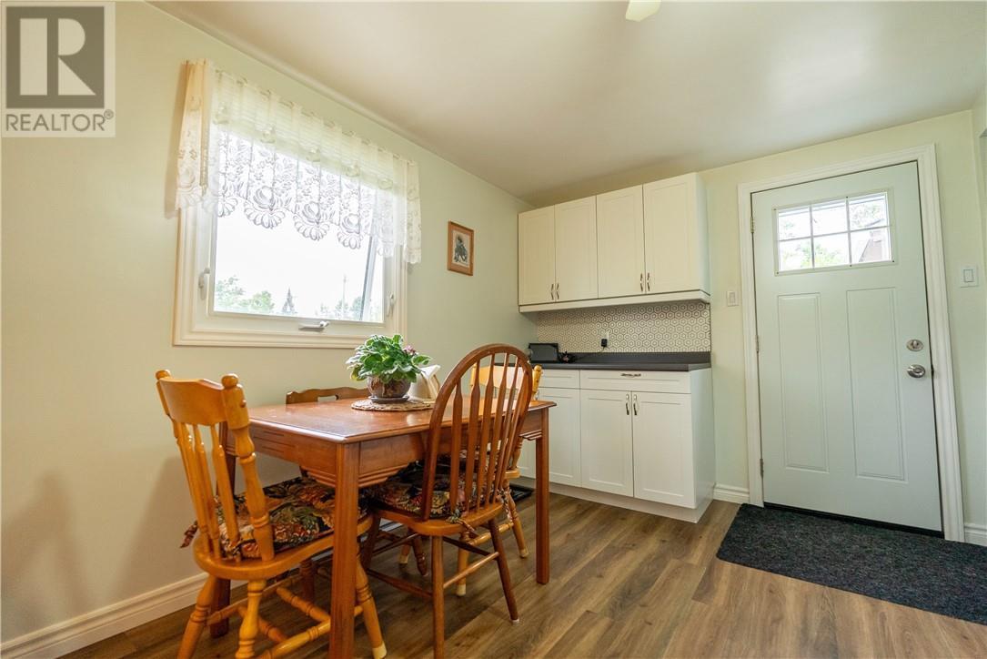 62 Highway 17 E, Spanish, ON - Indoor Photo Showing Dining Room