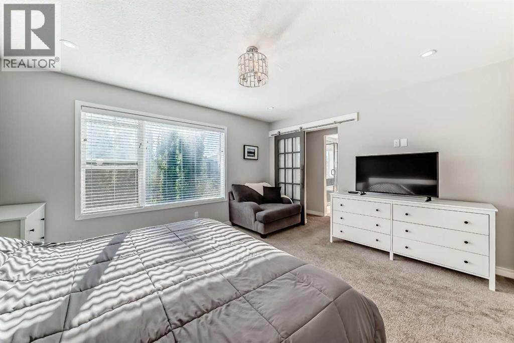574 Chaparral Drive Se, Calgary, AB - Indoor Photo Showing Bedroom