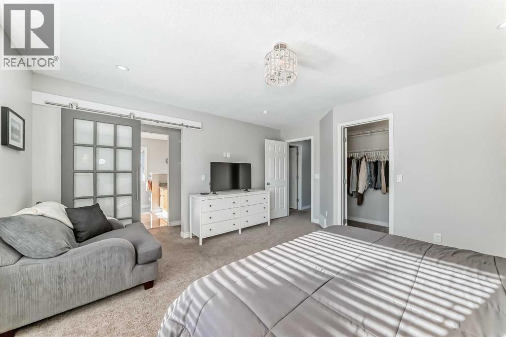 574 Chaparral Drive Se, Calgary, AB - Indoor Photo Showing Bedroom