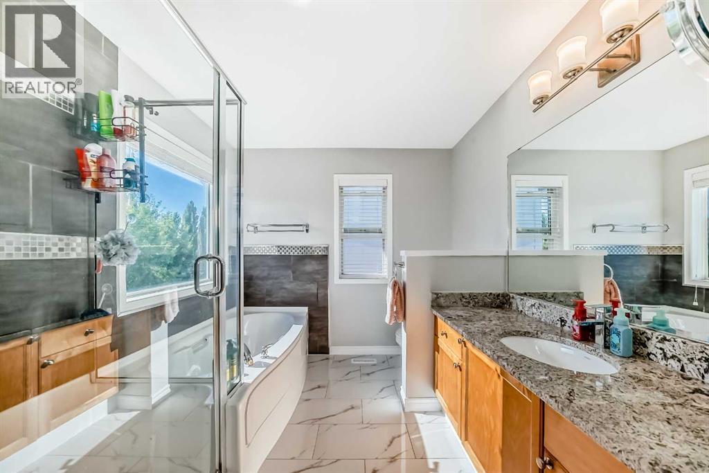 574 Chaparral Drive Se, Calgary, AB - Indoor Photo Showing Bathroom