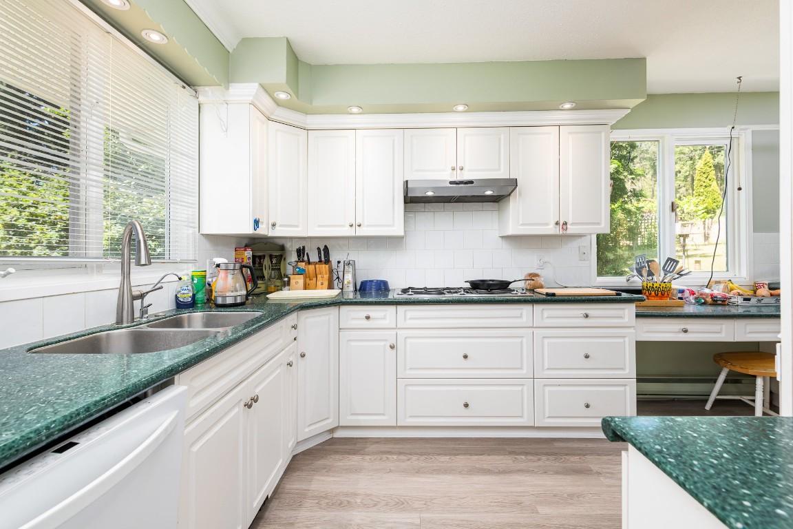 1270 Fox Tree Road, Lister, BC - Indoor Photo Showing Kitchen With Double Sink